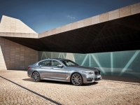 p90237224_highres_the-new-bmw-5-series-1