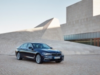 p90237296_highres_the-new-bmw-5-series